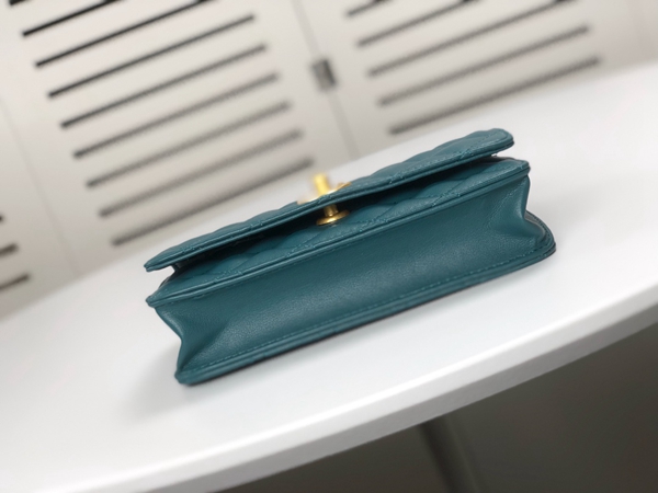 シャネルバッグ内部構造